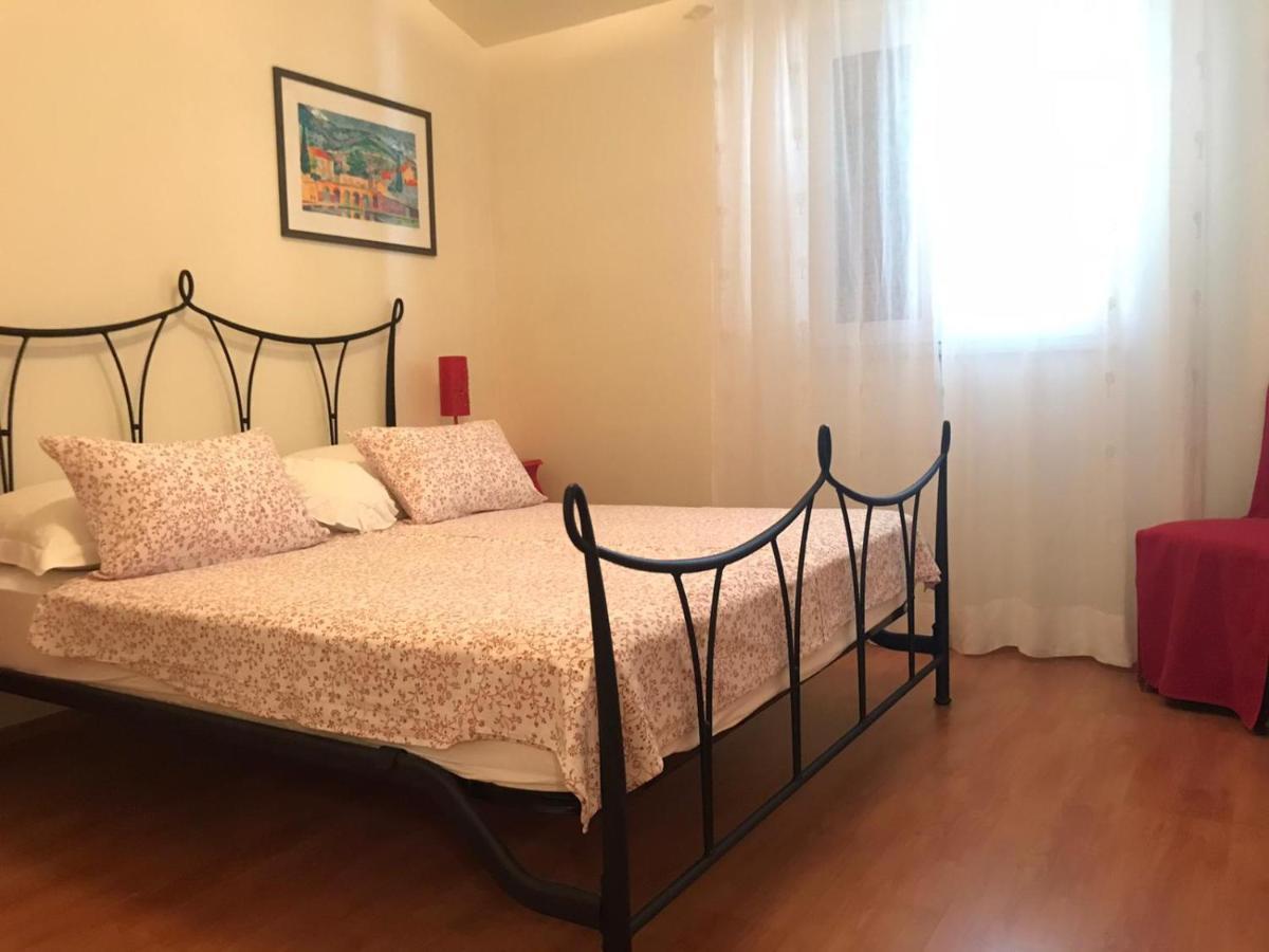 Apartmani Katarina Bol Eksteriør bilde