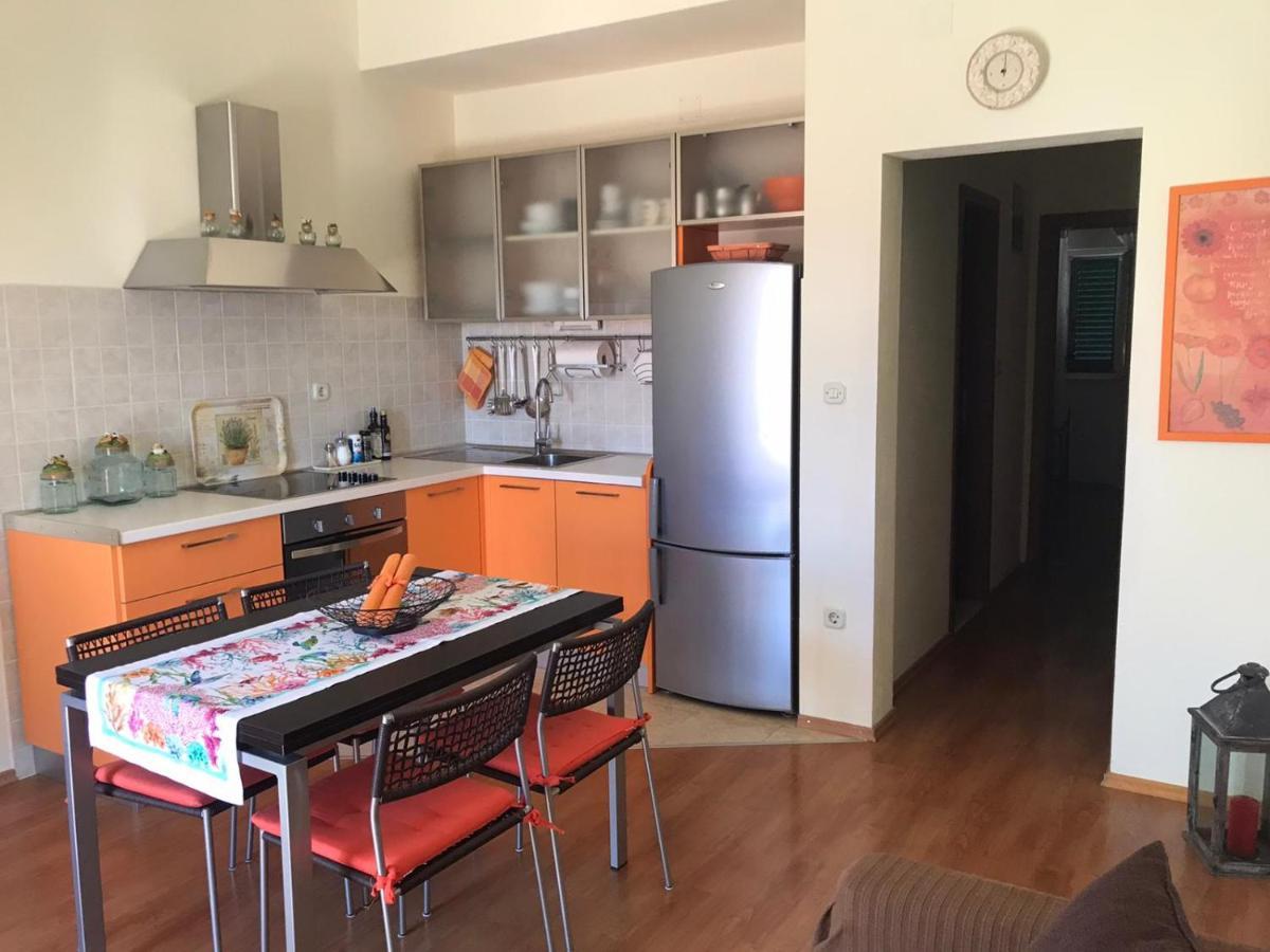 Apartmani Katarina Bol Eksteriør bilde