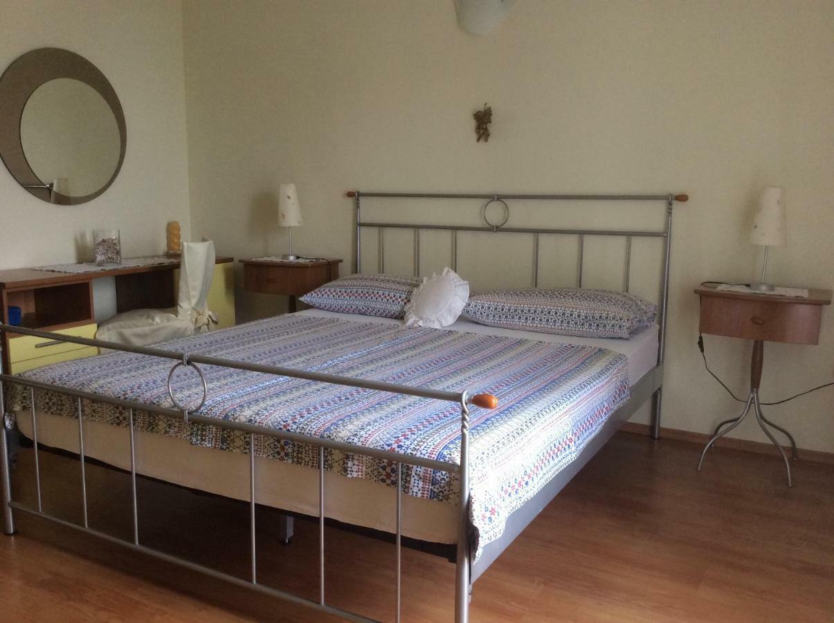 Apartmani Katarina Bol Eksteriør bilde
